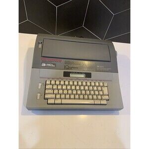Smith Corona Portable Electric Typewriter SD 680 (READ DESCRIPTION)
